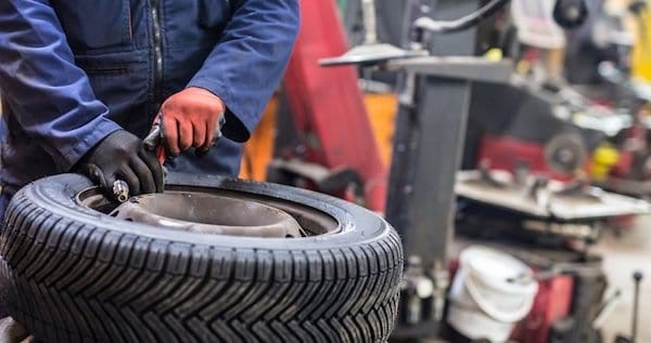 Что нужно знать о ремонте грузовых шин